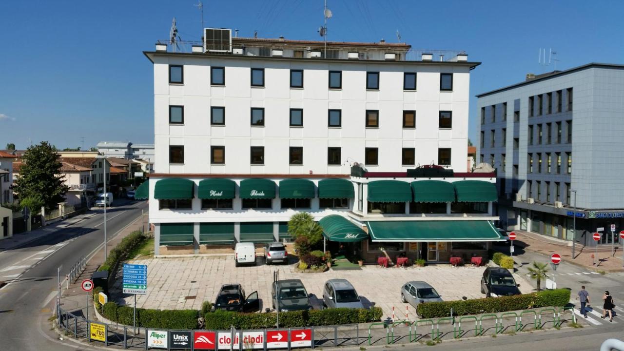 Hotel Florida Пьове-Ди-Сакко Экстерьер фото
